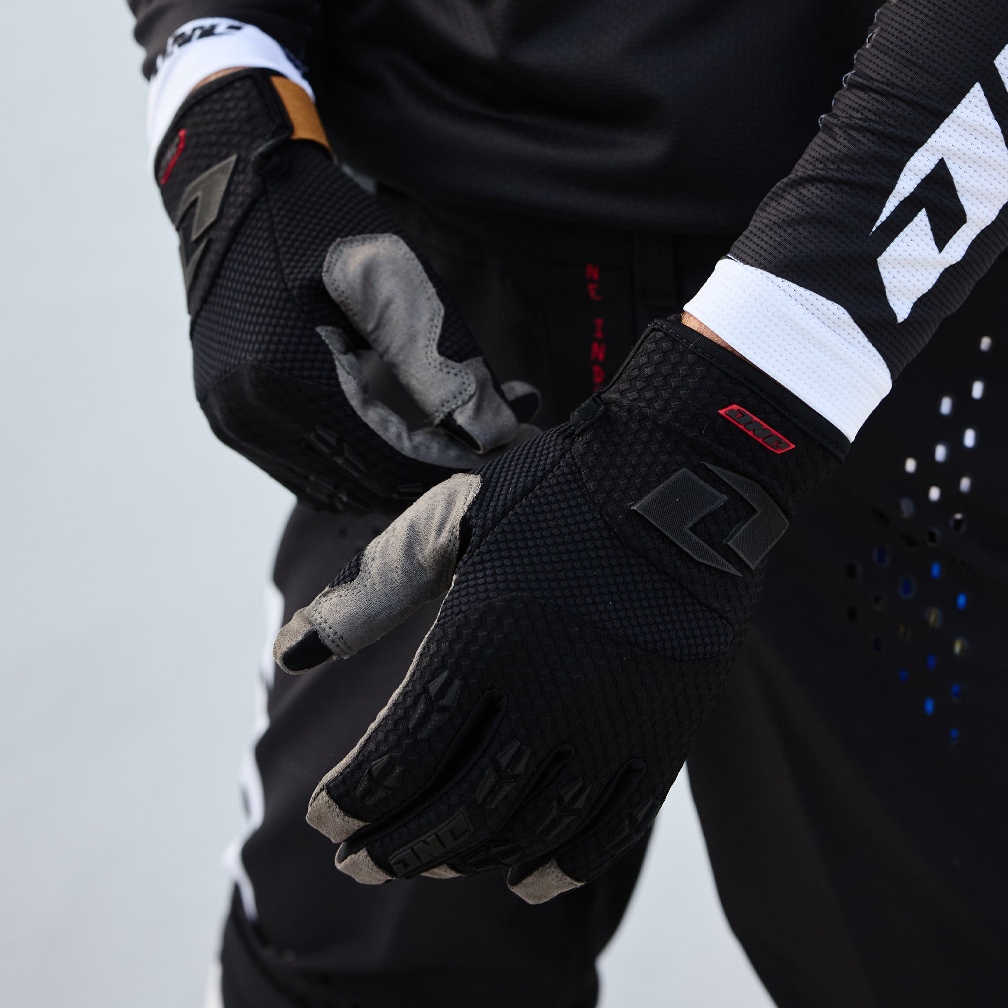 One Industries X197 Core Gloves