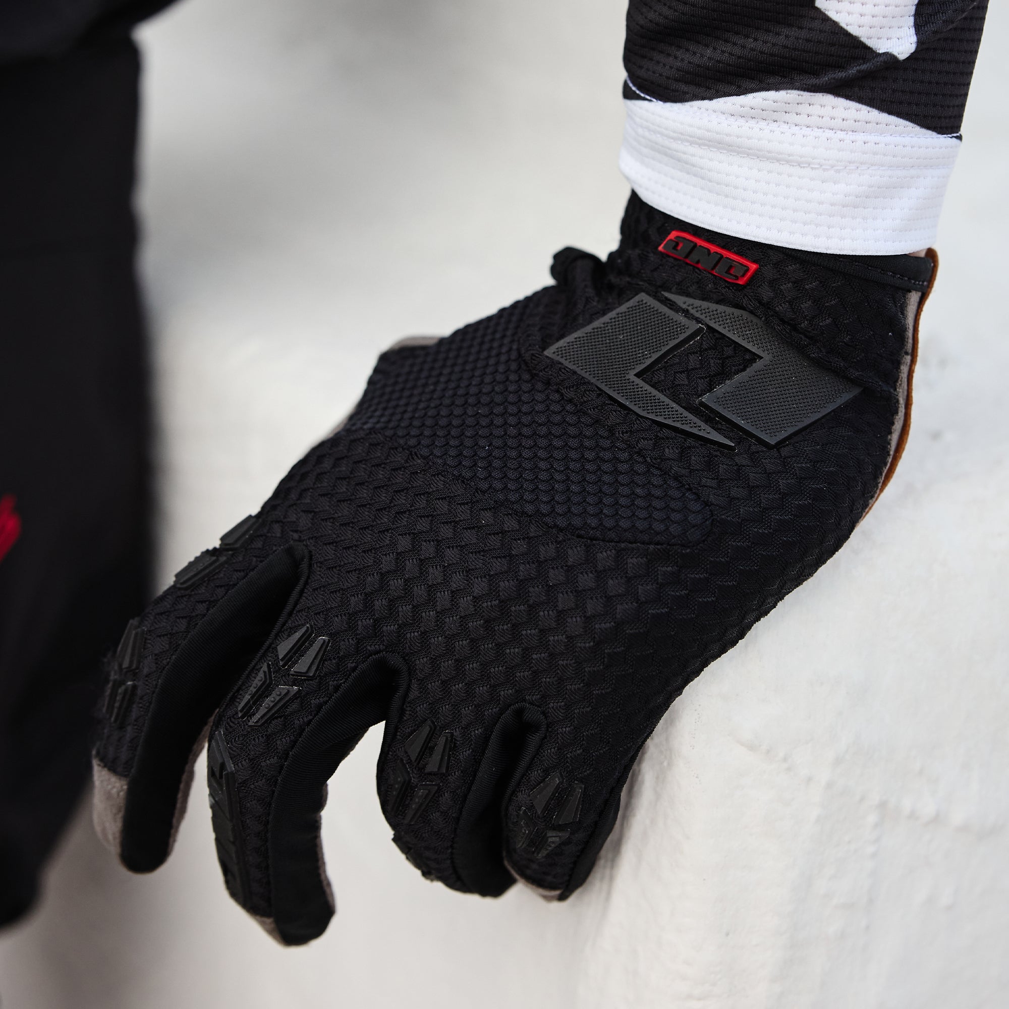 One Industries X197 Core Gloves